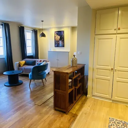 Chez Pauline Apartment